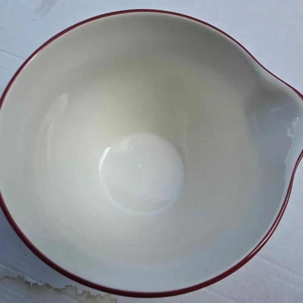 Pioneer Woman Vintage Geo pattern handled mixing bowl with pour spout